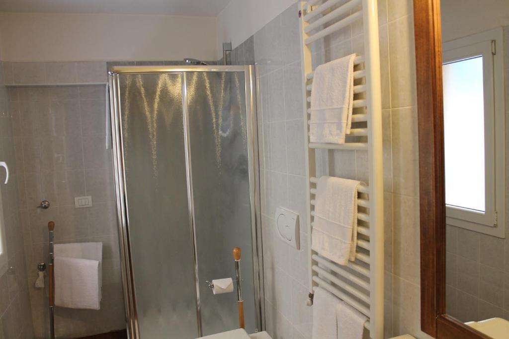 Nel Sole Appartamenti Bolonia Habitación foto